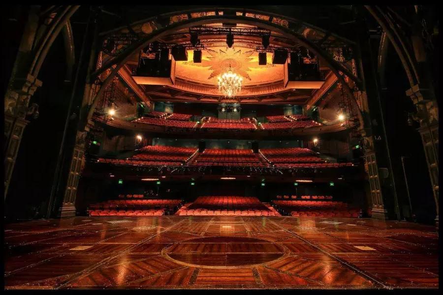Curran Theater as seen from the stage. 圣弗朗西斯科，加州.